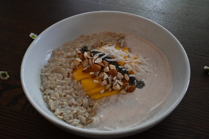 Mango Oat Yogurt Bowl